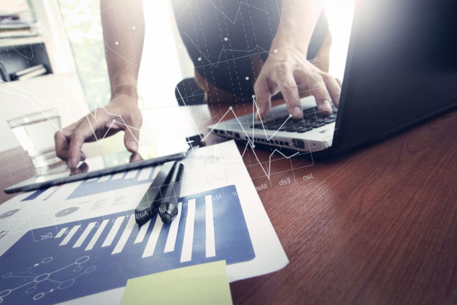 Online-Lernplattform mit SEO-Analytics Dashboard und Kursmaterialien